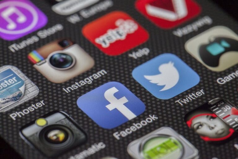 Facebook Chatbots and Offline Marketing