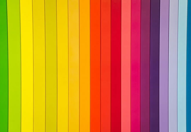 Simple tips and tricks to pick the right colours for your brand